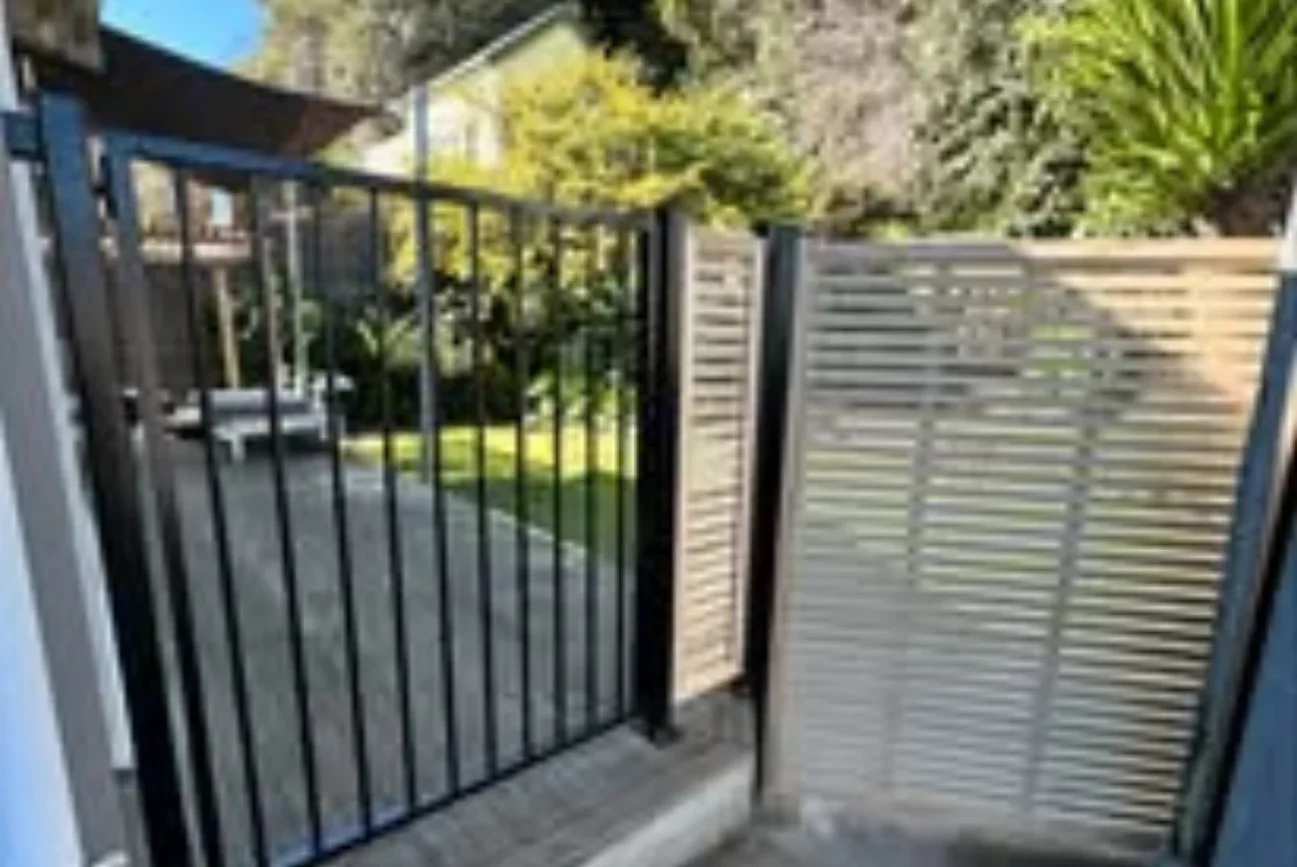 rhl-fence-gate