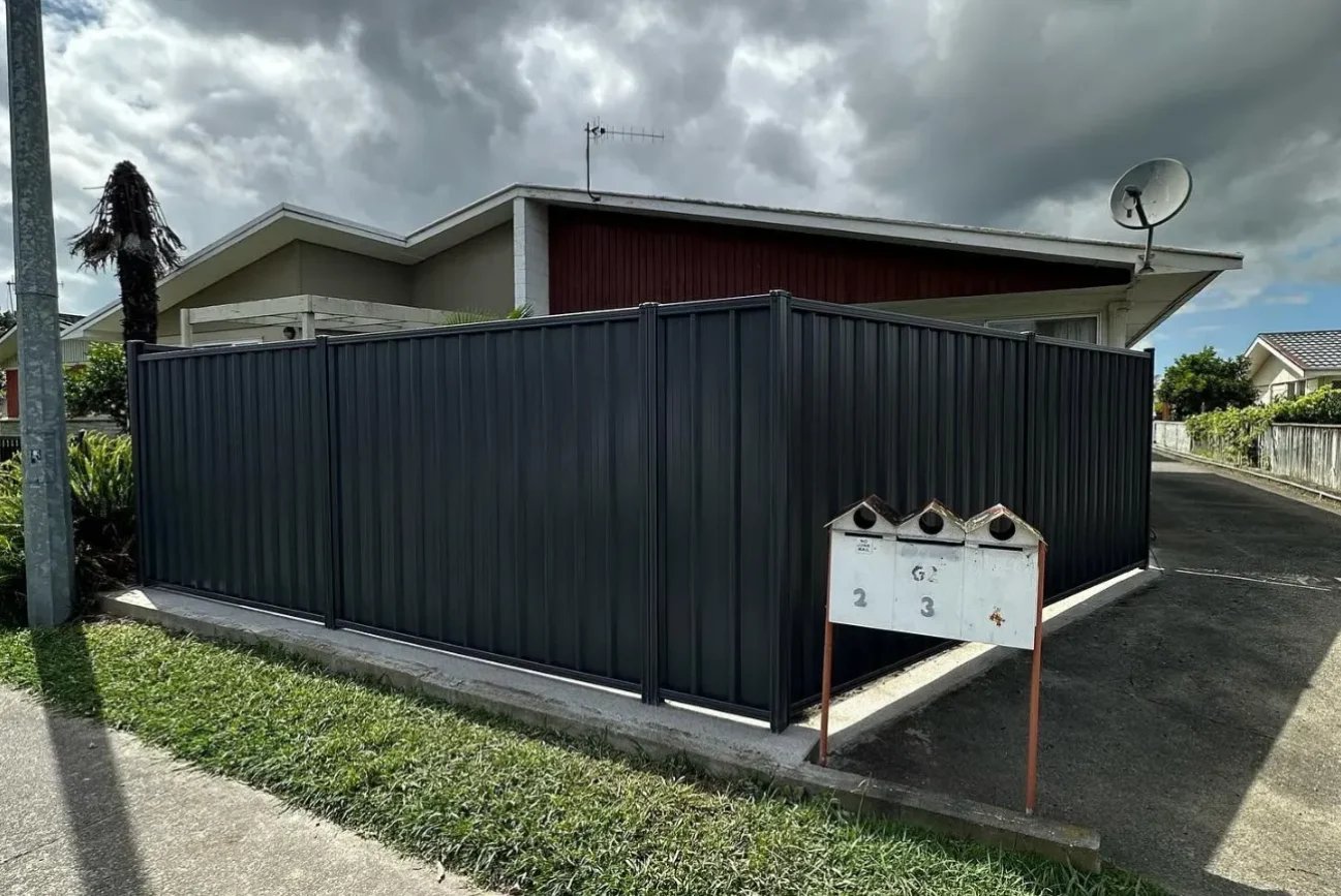 rhl-wall-fence-4